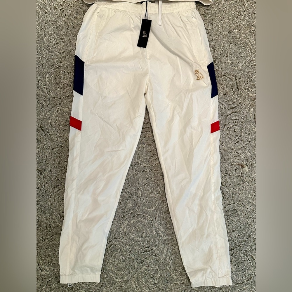 DRAKE OVO BRAND NEW TRACK SUIT SIZE SMALL